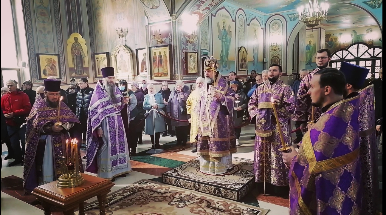 Епископ Герман совершил соборную панихиду в Великопостную Родительскую субботу