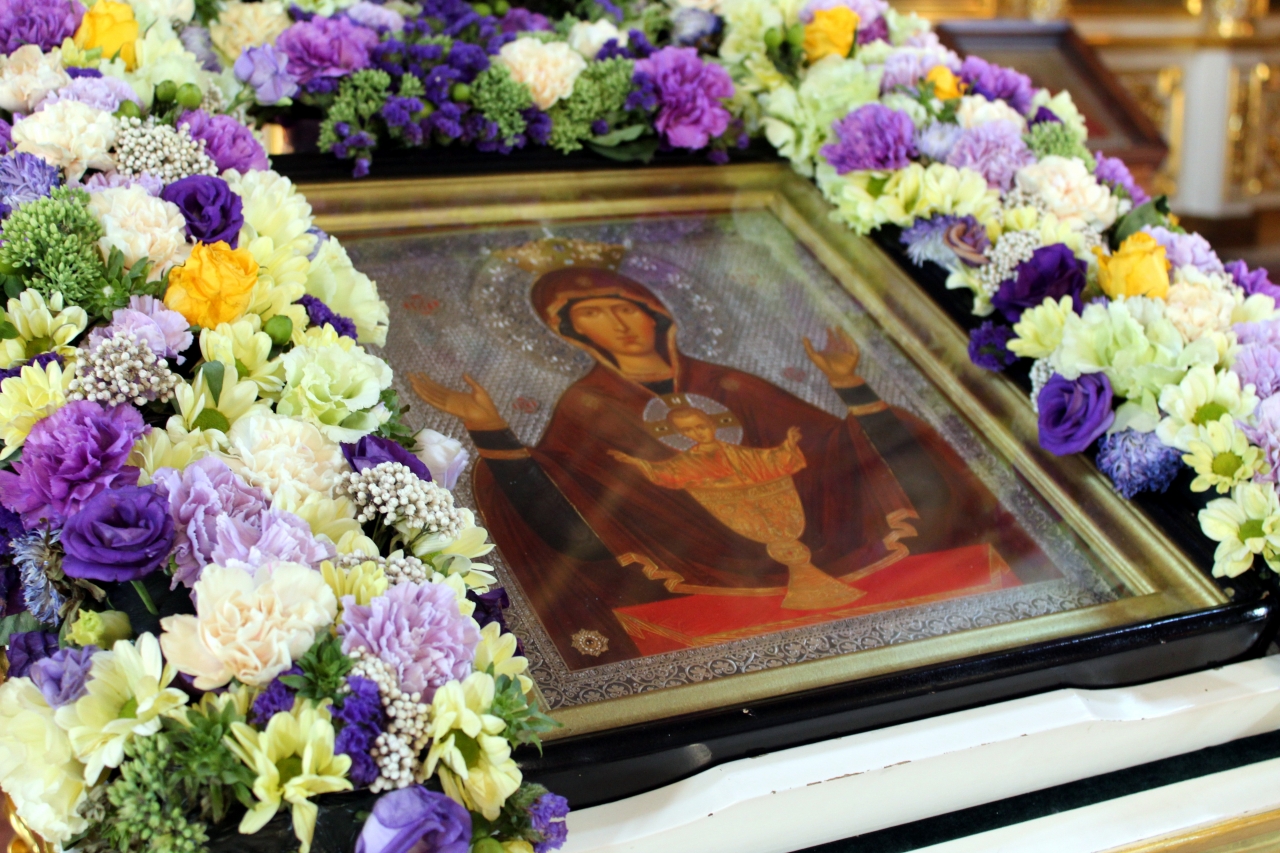 В Кафедральном соборе Сочинской епархии по вторникам совершается молебен о страждующих винопитием
